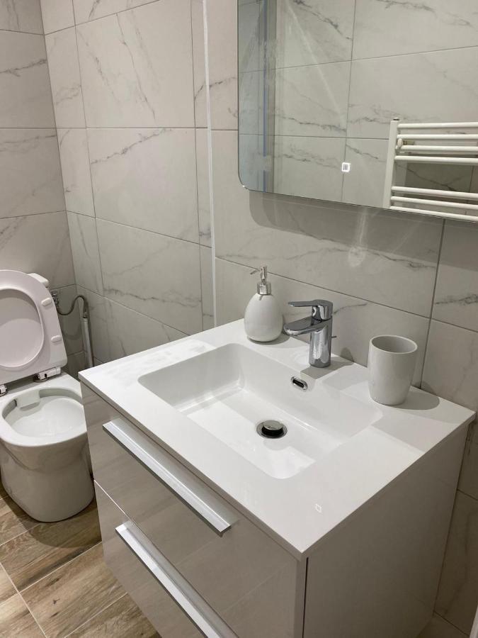 Grand F4 De 71M2 Pour 6 Personnes En Plein Centre Ville Арпажон Екстер'єр фото